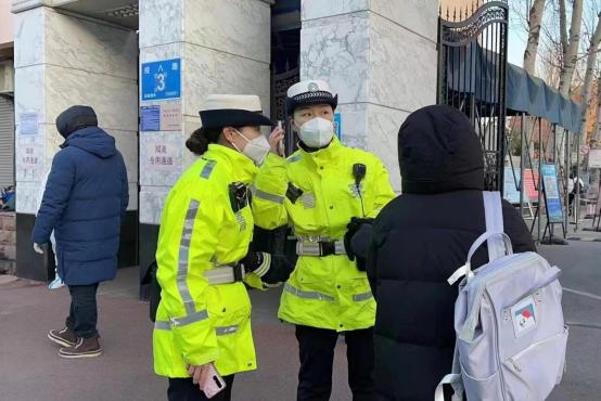 護航“研”考，濟南交警一直在路上！